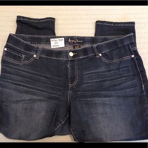 Ariya Jeans size 24 skinny